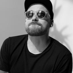 Portrait picture of Kuki Iwanski 