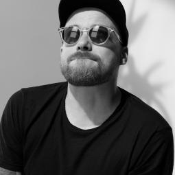 Portrait picture of Kuki Iwanski 